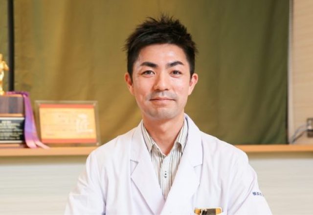 山根アイクリニック馬車道　山根 真　先生